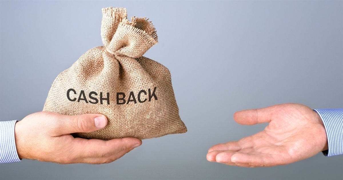 Як працює повернення коштів та де найвигідніші умови