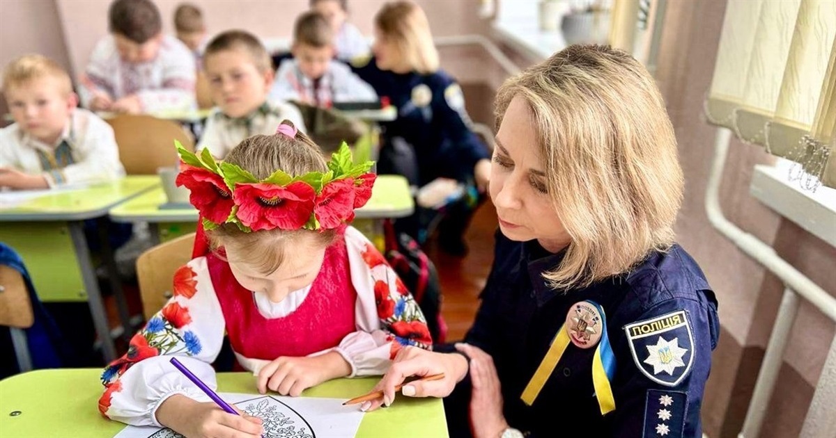 На варті дитинства: історія звягельської ювенальної поліцейської Олени Кайданович