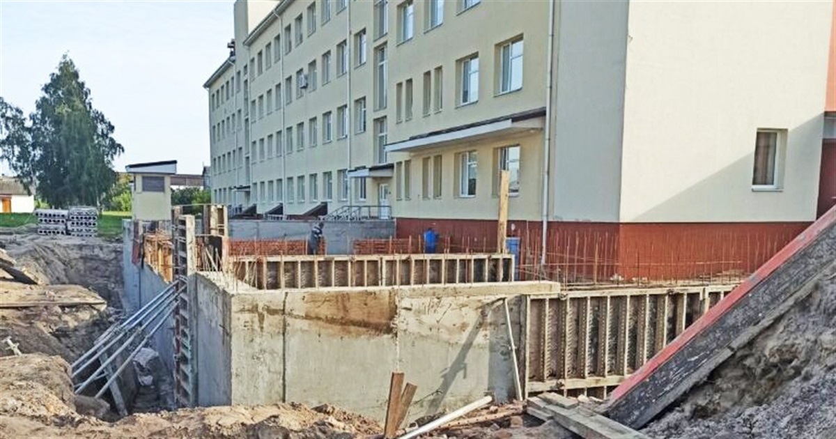 У Володимирці будують приймальне відділення лікарні. Розкажемо, коли його здадуть в експлуатацію