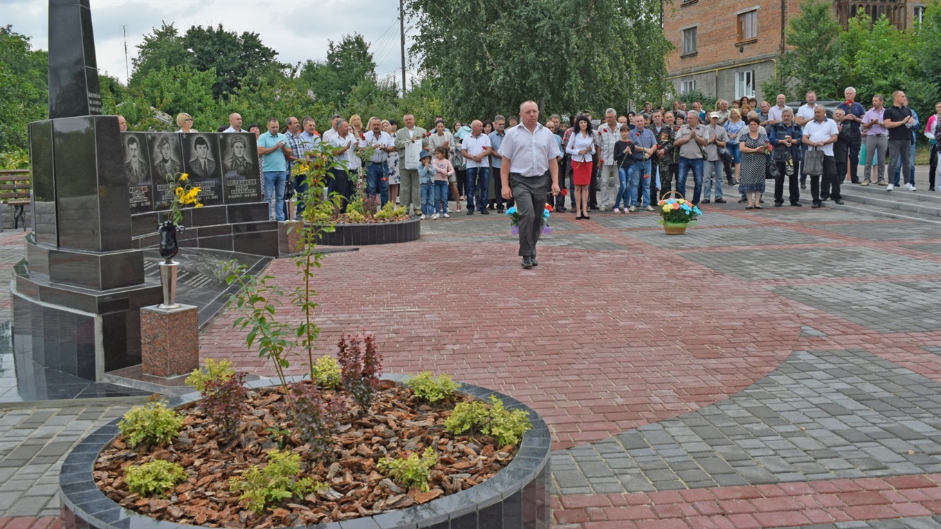 У Жмеринці відкрили оновлений меморіал афганцям та ліквідаторам ЧАЕС