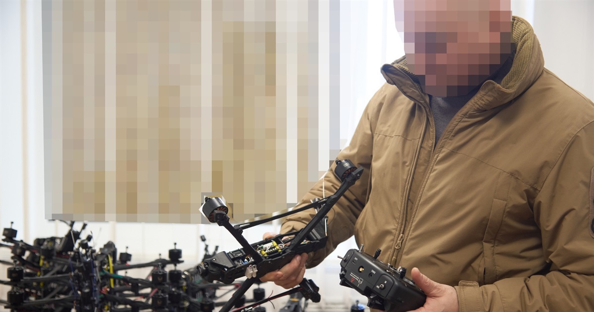 Нікопольська громада передала військовим комплекс FPV-дронів