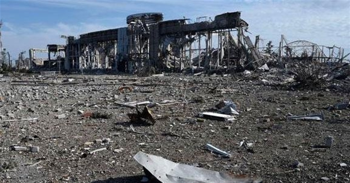 На сайті президента з'явилася петиція про дату вшанування оборонців Луганського аеропорту. Що відомо