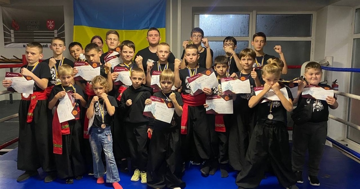 Жмеринські Шаблезуби здобули 30 нагород на чемпіонаті Хмельницької області з Бойового Гопака