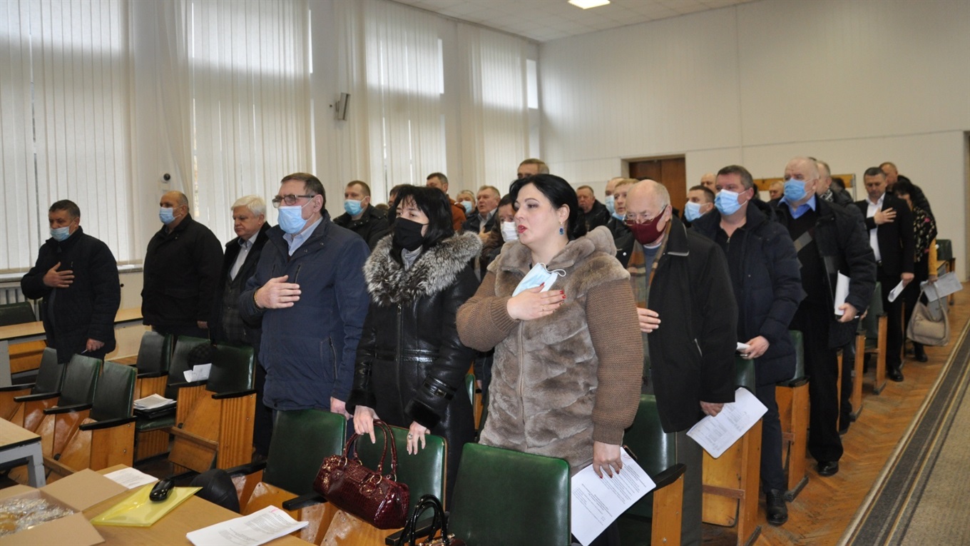 Чортківська районна рада утворила постійні комісії, президію та розпочала реорганізацію п’яти райрад