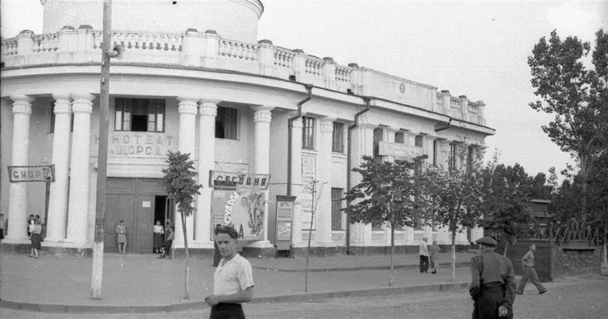 Історія кінотеатру ім. Щорса у Звягелі: раритетні світлини