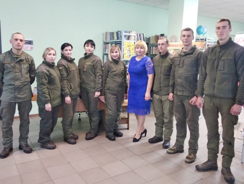 Презентація і спогади: у бібліотеці провели захід до Дня пам’яті жертв голодоморів 