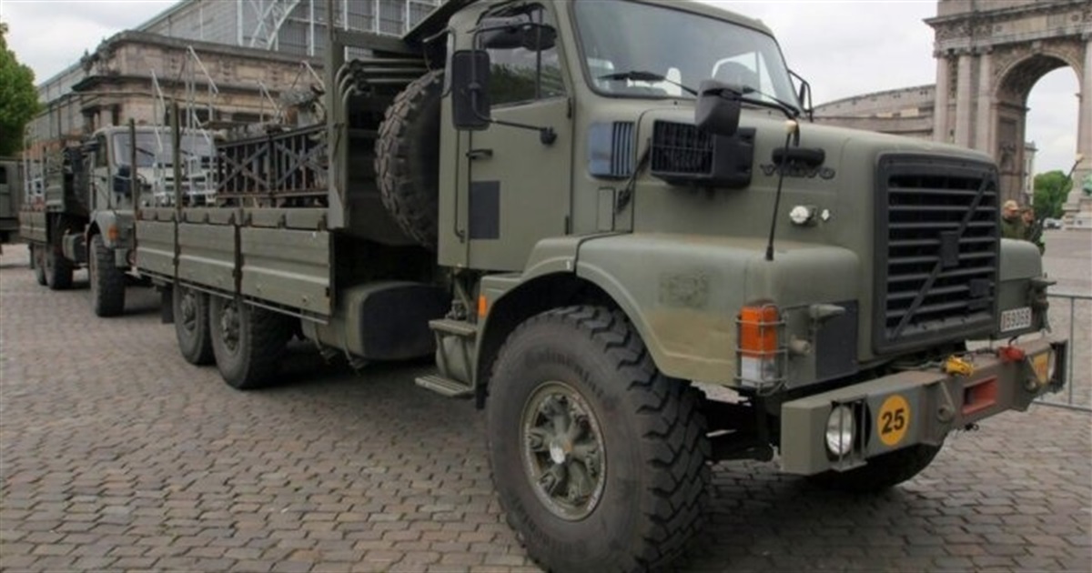 Терміново потрібно 20 автомобілів для наших військових: серед звягелян проводять збір коштів