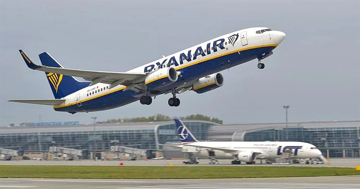 Ryanair підвищує ціни на квитки. Чому літати стане дорожче