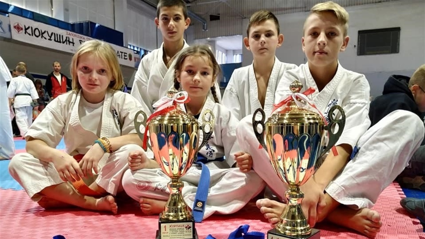 5 нагород високого ґатунку привезли сірогозькі каратисти з Першості Запорізької області з карате