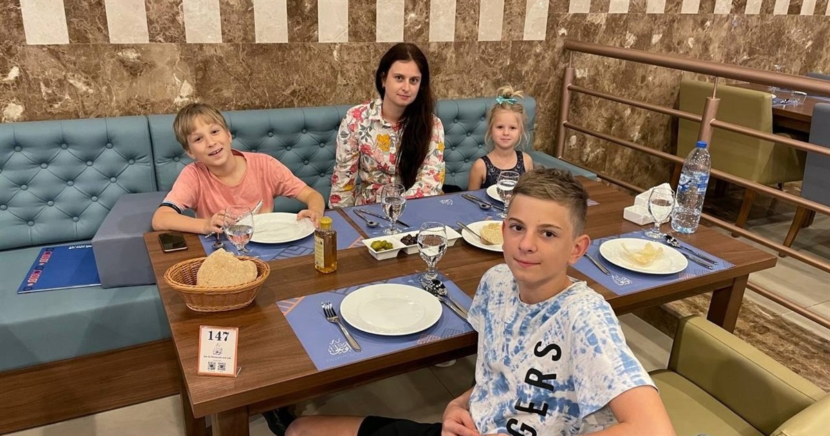 Адаптація до життя в Дубаї: нетипова історія української родини