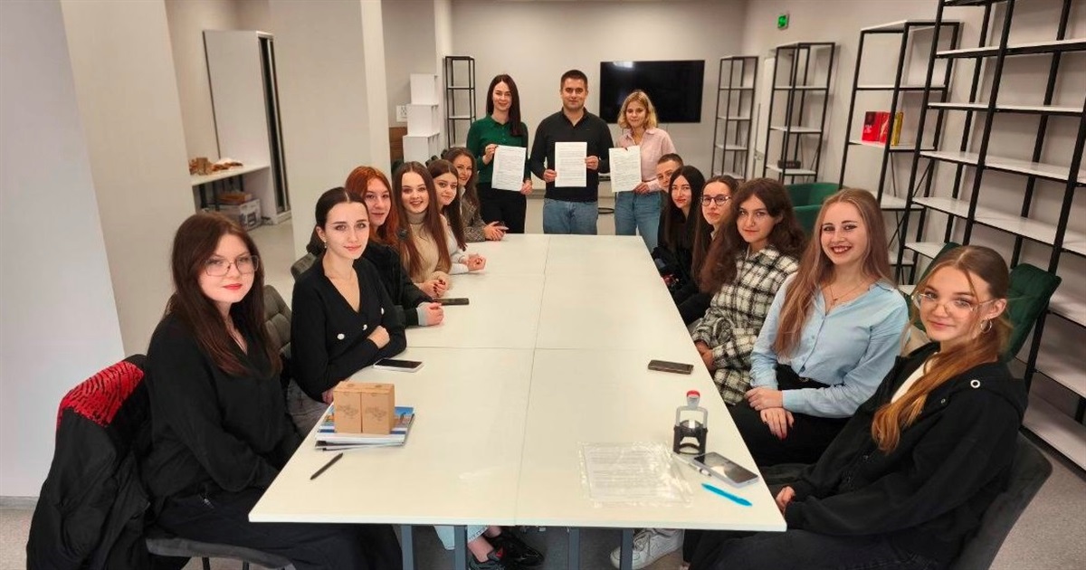 Меморандум про розвиток молодіжного партнерства підписали Звягель і Полонне