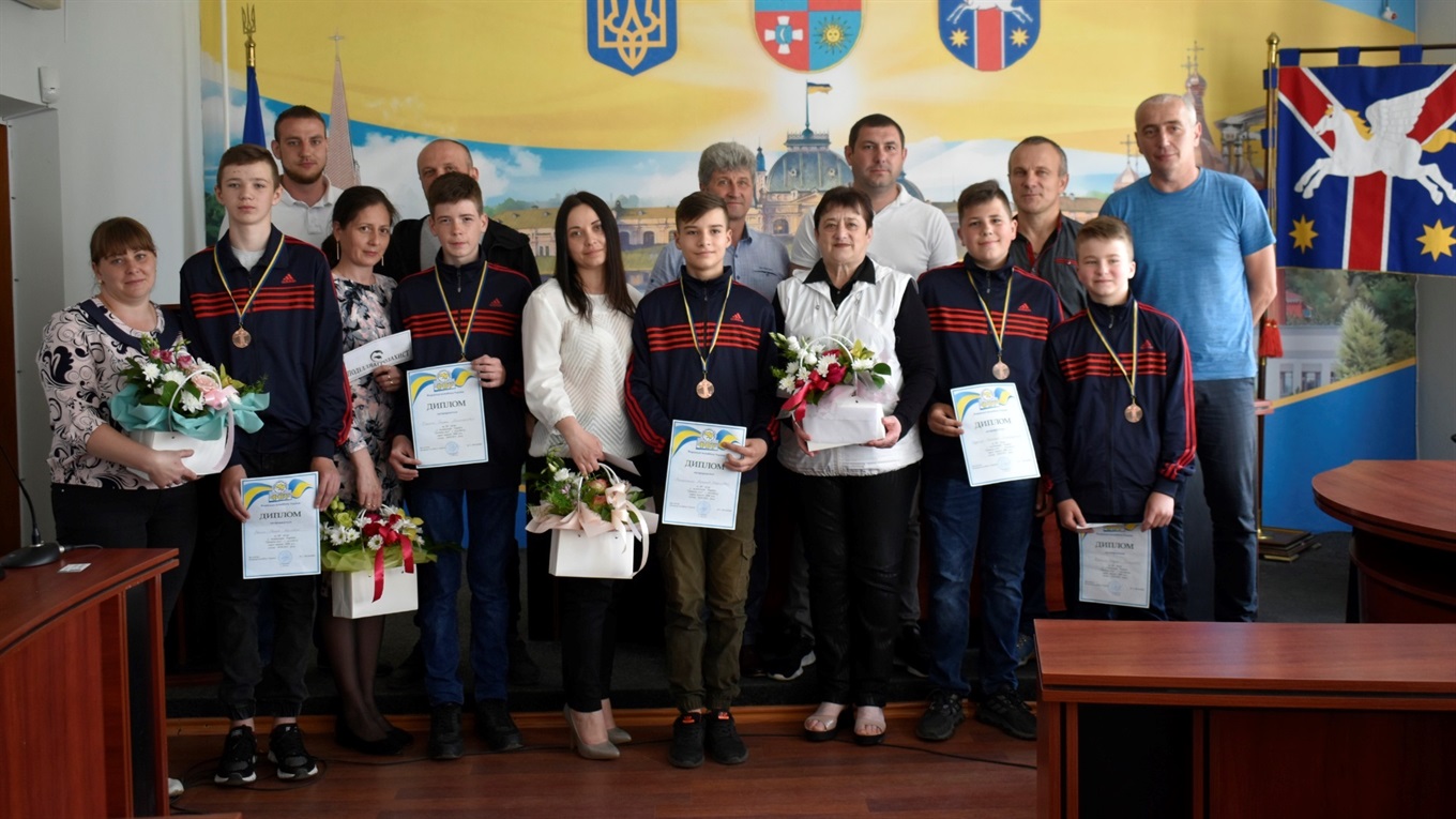 Юні волейболісти зі Жмеринки вибороли бронзу на Чемпіонаті України з волейболу