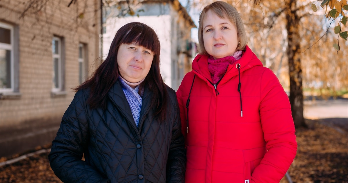 Понад 200 окопних свічок передали на фронт петропавлівчанки Тамара та Оксана