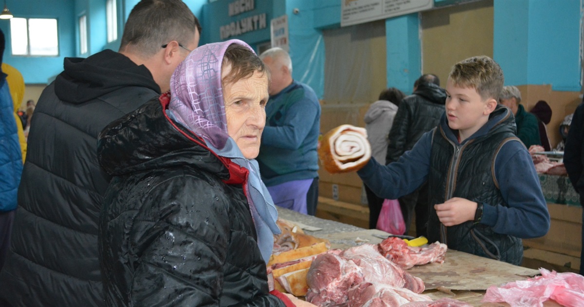Недільний базар у Переяславі був, але через дощ майже без торгів