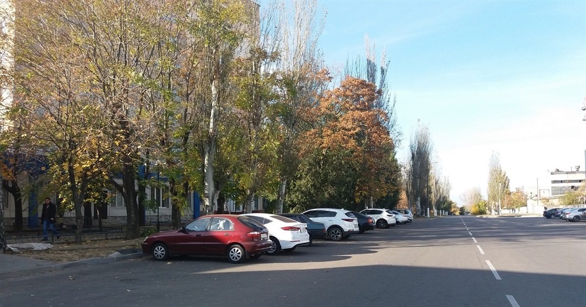 В Мелітополі за добу позитивні тести отримали 87 містян, є померлі