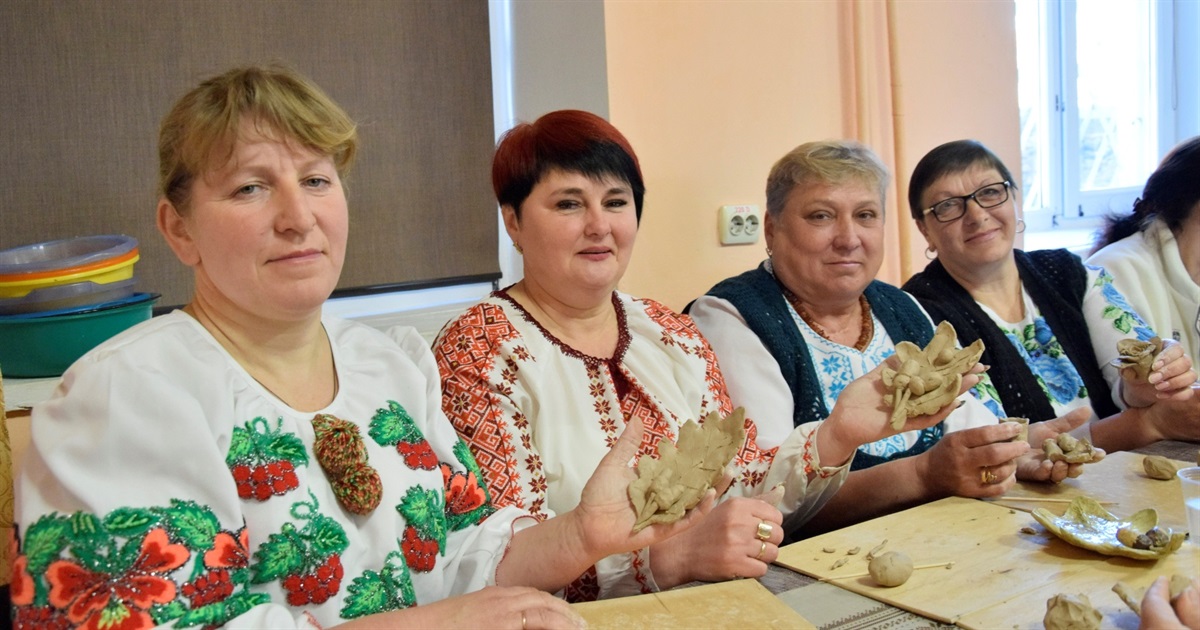 Ліплення з глини як арт-терапія: у Жмеринці започатковують майстер-класи з гончарного мистецтва