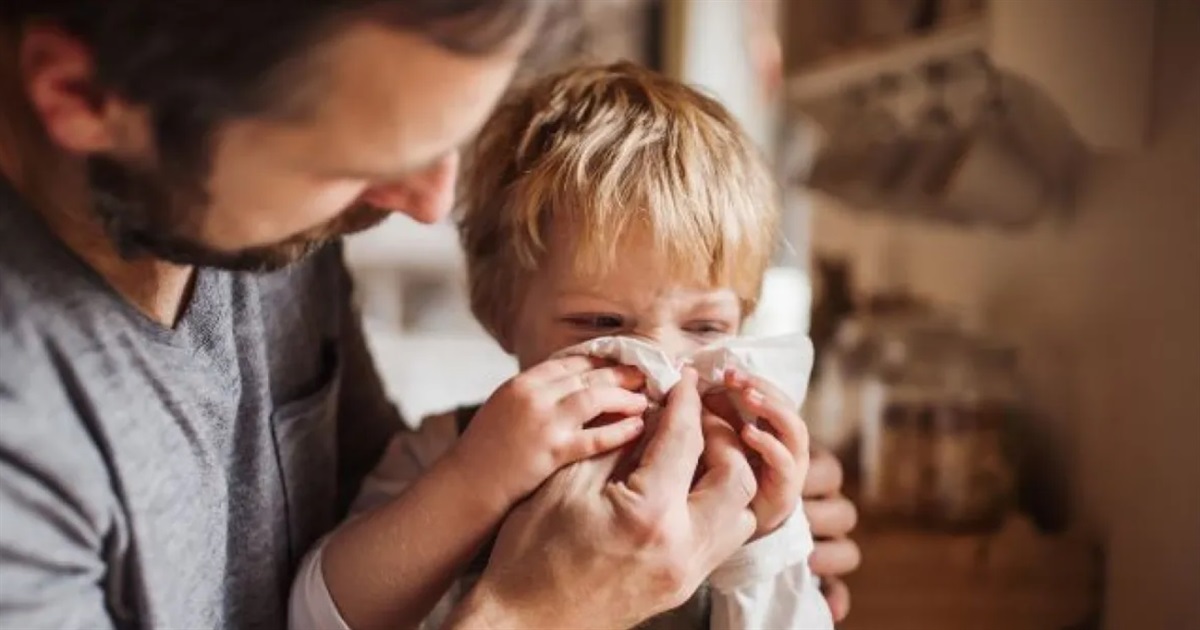 Новий субваріант COVID-19 "Цикада" дістався України: симптоми