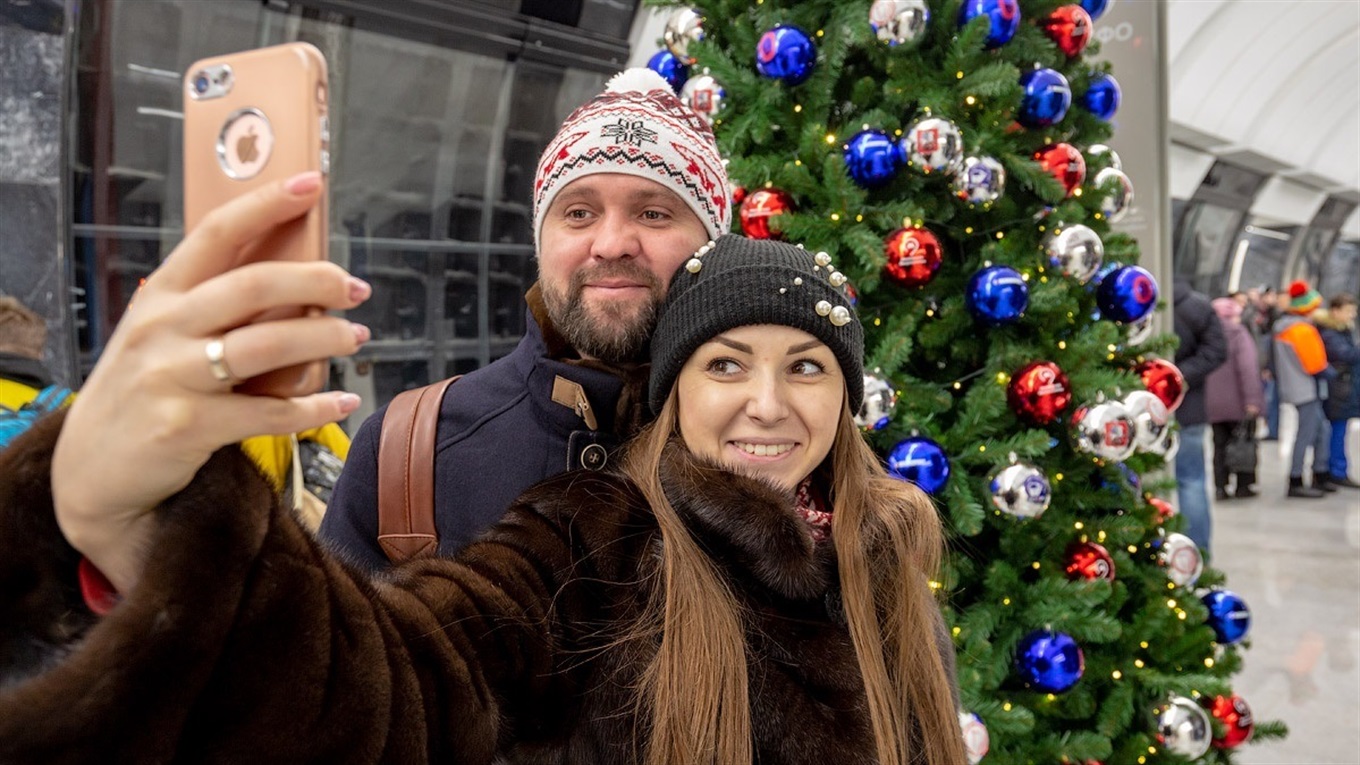 Сфотографируйтесь возле новогодней елки!
