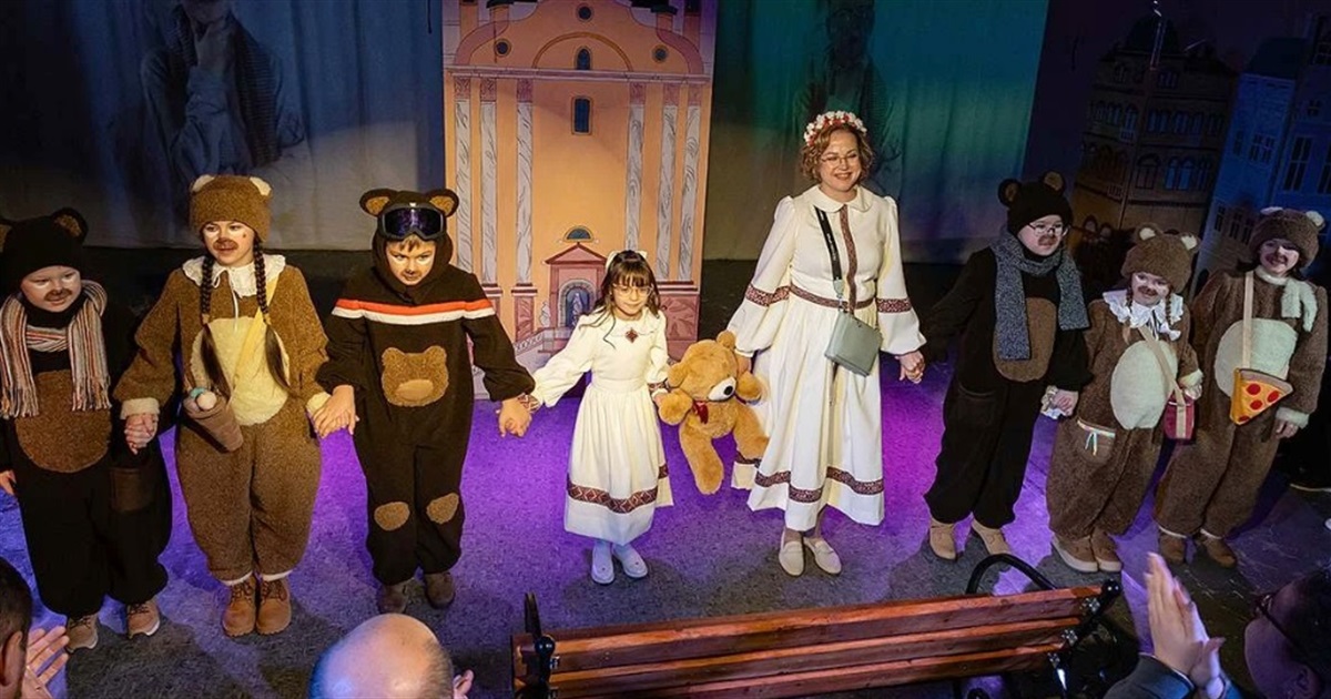 Каховська трагедія очима дітей: прем'єра вистави «Маргарита та ведмедики» в Херсоні