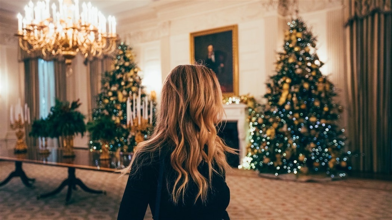 Як бути прекрасною у новорічну ніч та після неї. Радять три б'юті-майстрині