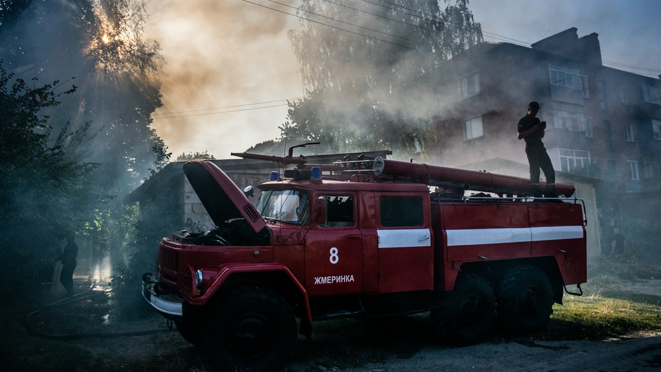 Пожежа на «Постройках»: дитячі пустощі з вогнем та закритий гідрант