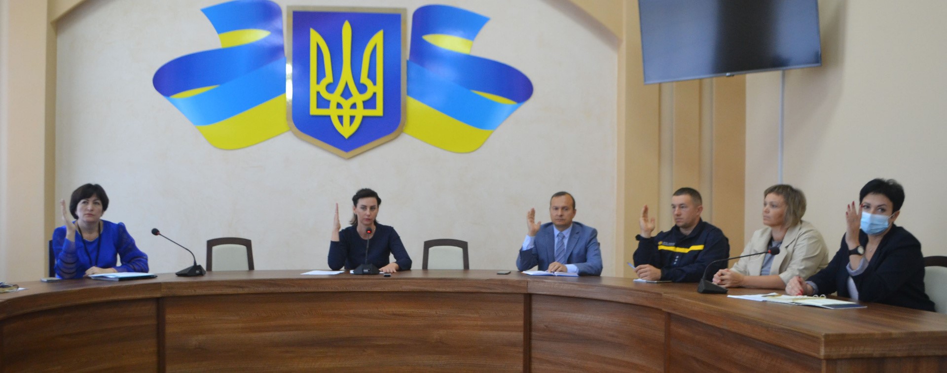 Члени комісії з техногенно-екологічної безпеки та НС зібралися на позачергове засідання