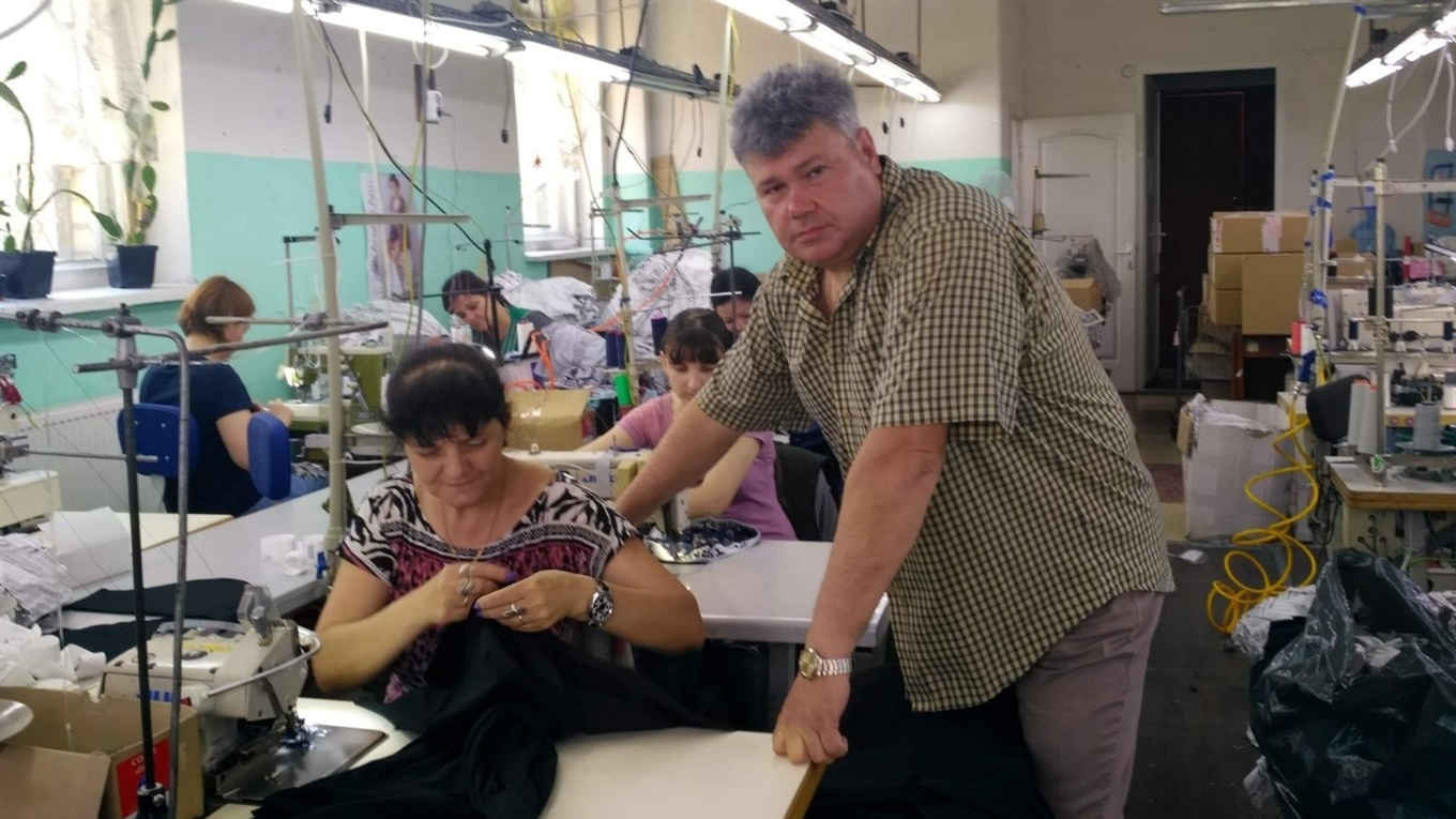 Банки не хотіли кредитувати луганчанина Ігоря Шостака, а він створив майстерню, яка шиє для Франції