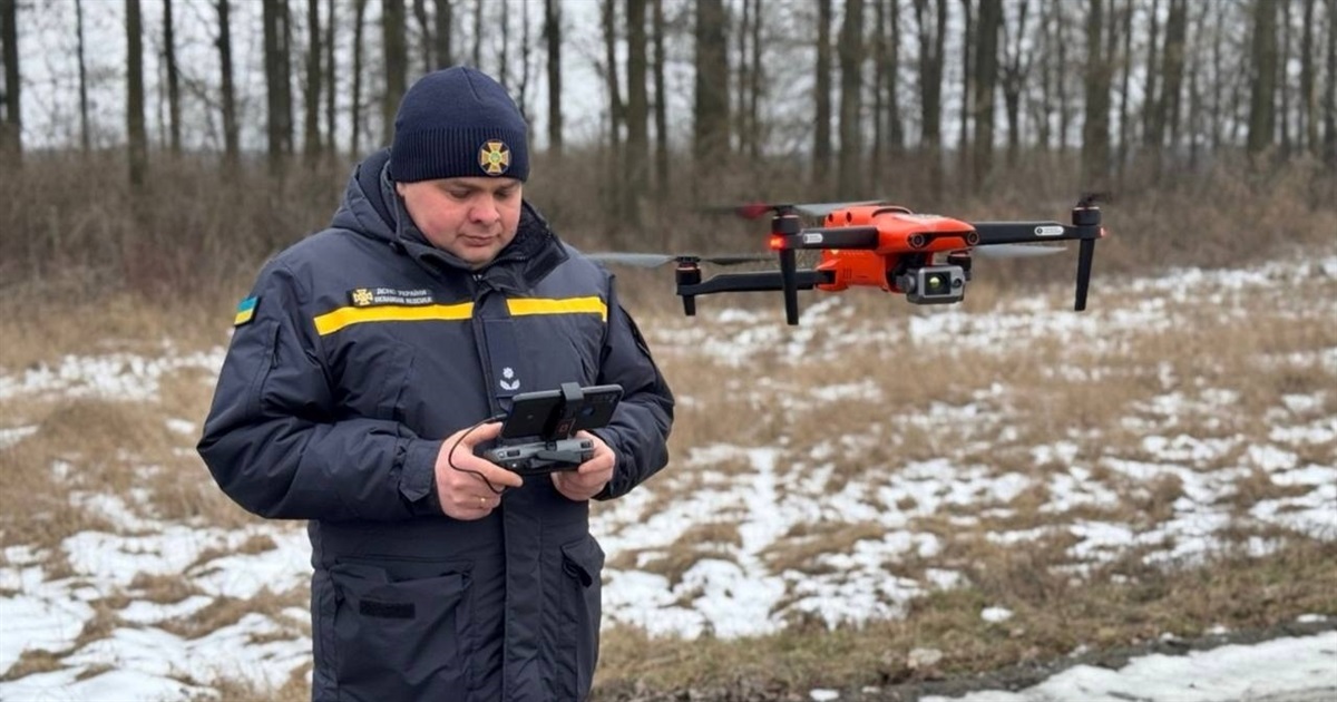 Рятувальники у Звягелі моніторять стан пожежної безпеки екосистем за допомогою БпЛА