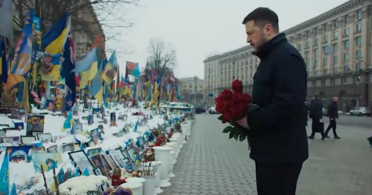 Тільки так можна зрозуміти, про що ця війна насправді. Зеленський закликав Трампа приїхати в Україну