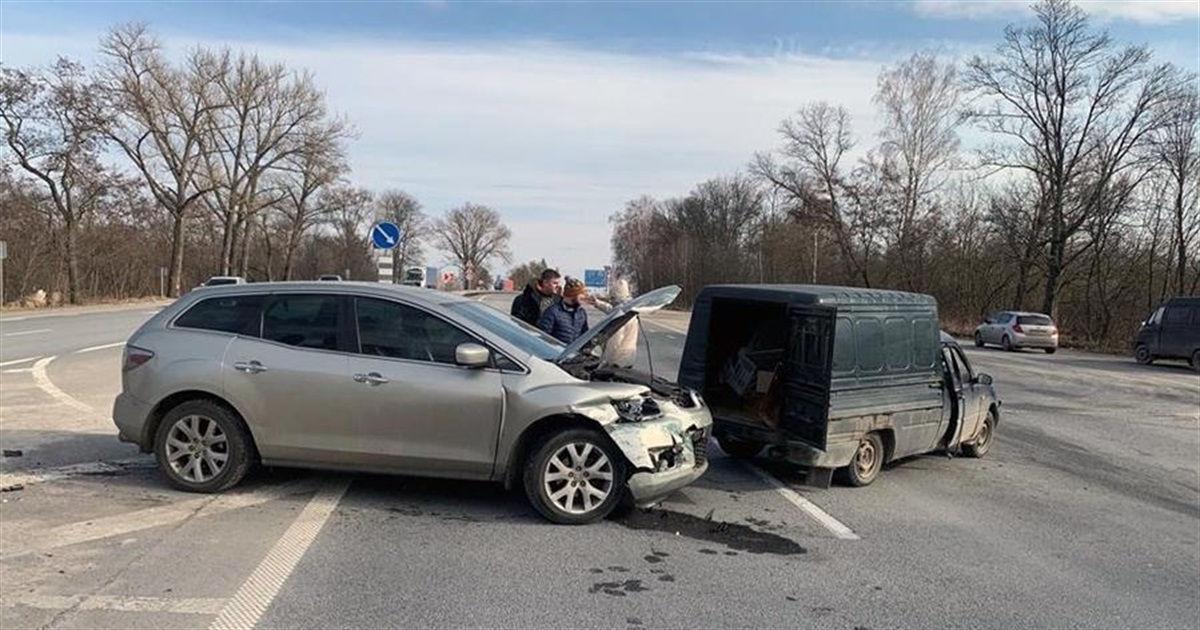 На дорогах Новоград-Волинського району за час війни трапилося 19 ДТП: деталі