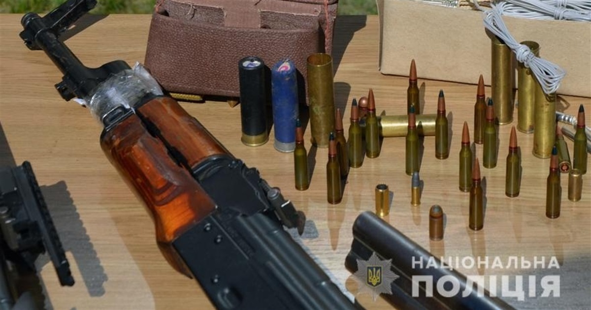 Поліція вилучає у жителів Житомирщини боєприпаси та незаконну зброю