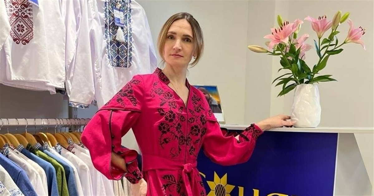 Ольга Катрич відкрила у Вінниці магазин вишиванок «Сонях». Раніше така етнокрамниця була у Маріуполі