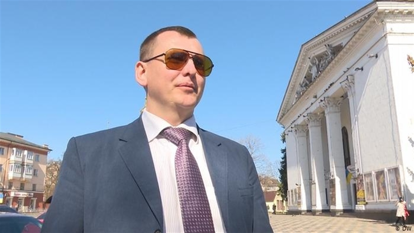 Бывший «министр культуры ДНР» занимается бизнесом в Мариуполе. Как это возможно