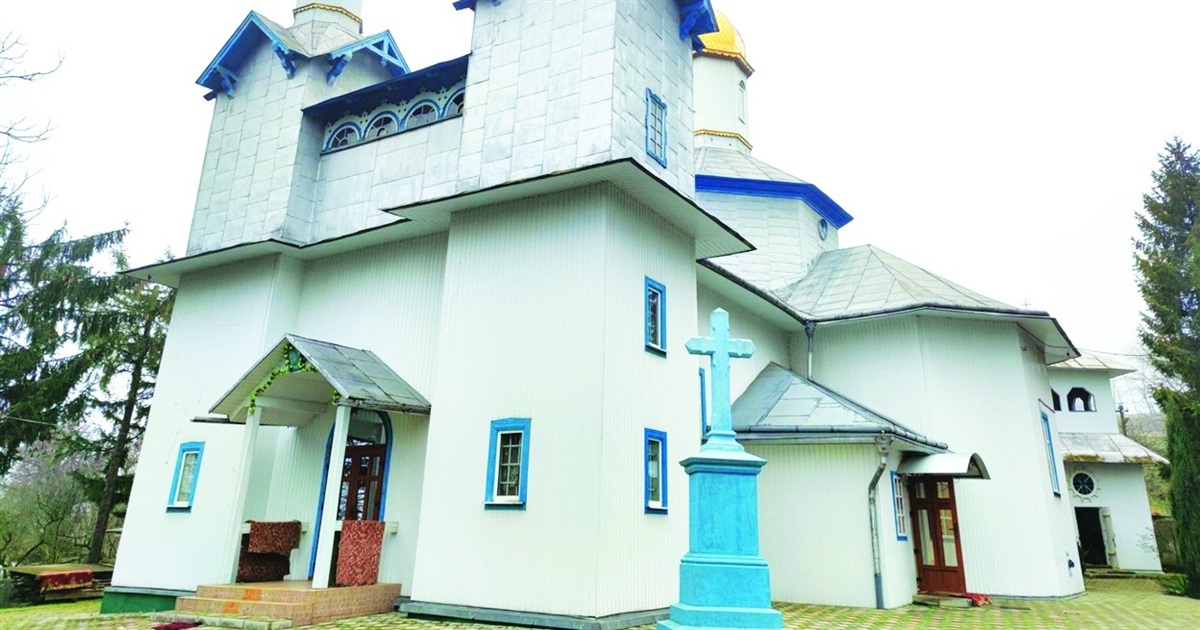 У Малятинцях та Верхніх Станівцях відбулися збори про перехід церков до Православної церкви України