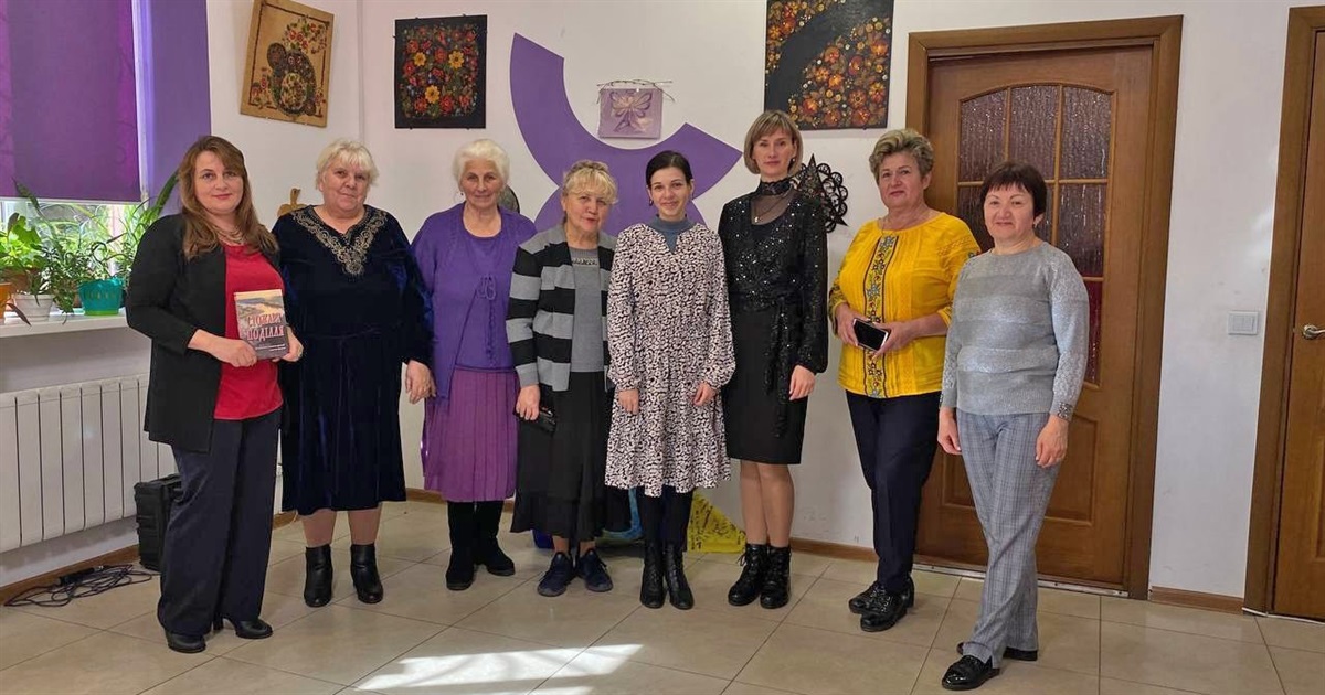 Вірші 10 поетів зі Жмеринської громади увійшли у збірку «Стожари Поділля»: презентація збірки