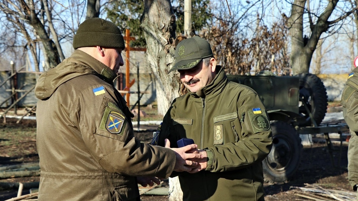Нацгвардійця з Калинівки нагороджено іменним годинником командувача Нацгвардії