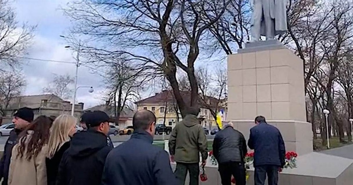 В Измаиле 208-ю годовщину со Дня рождения Тараса Шевченко отметили митингом (видео)