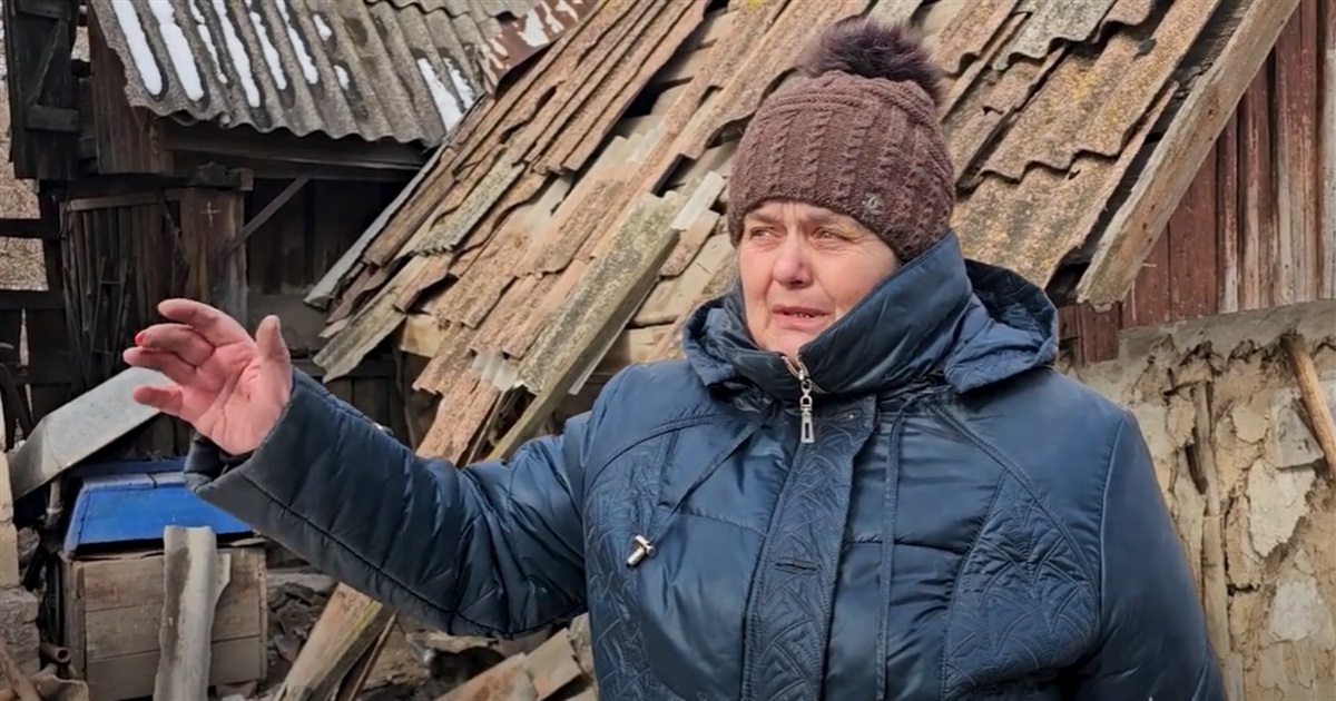 Ще вчора тут був наш дім, а сьогодні — купа цегли. “Білі янголи” евакуювали двох жінок із Закітного