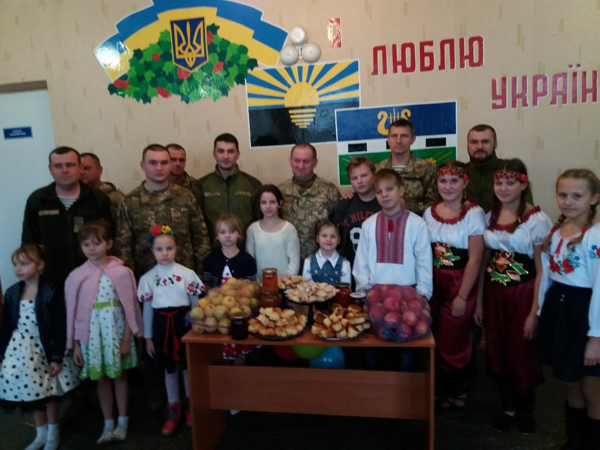 Малинівські школярі радо зустрічали військовослужбовців