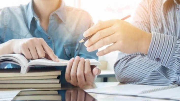 Податківці нагадують педагогам про необхідність задекларувати репетиторські послуги