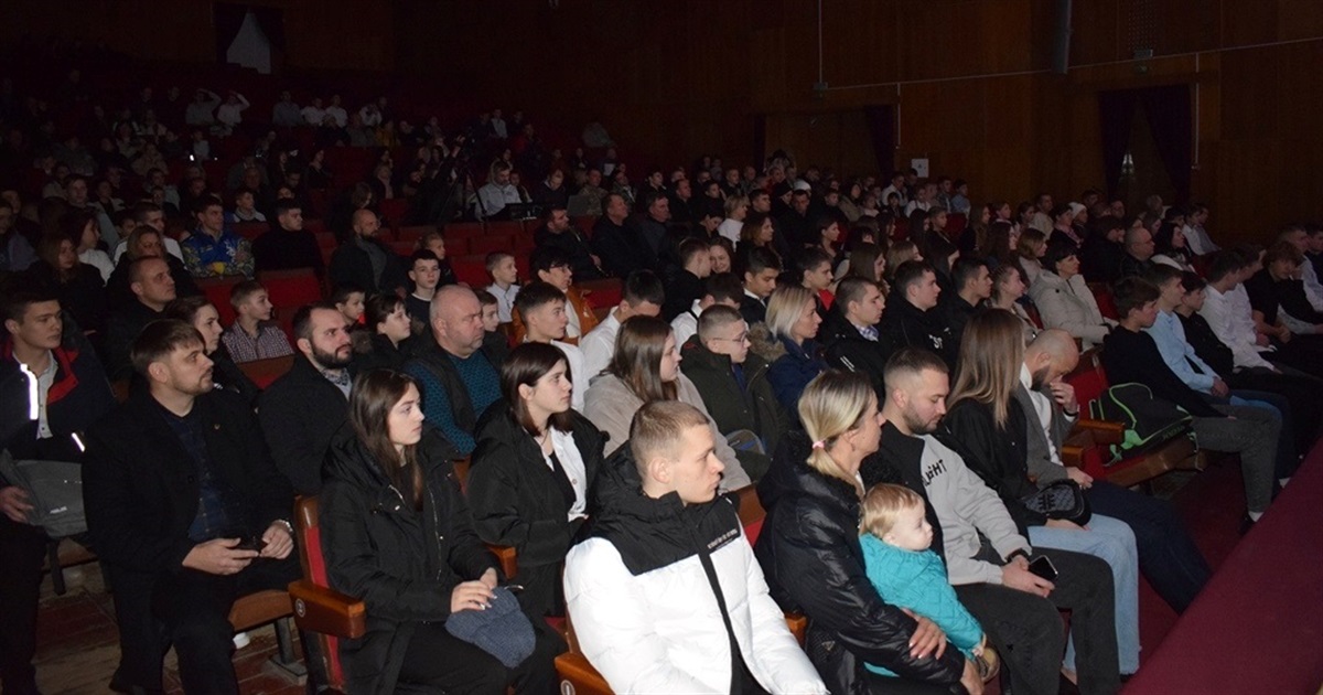 У Звягелі кращим спортсменам та тренерам вручили премію "Спортивний Олімп — 2023"