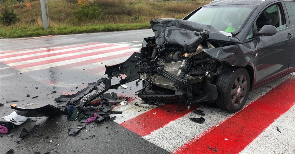 В автотрощі на Звягельщині травми отримали шестеро людей