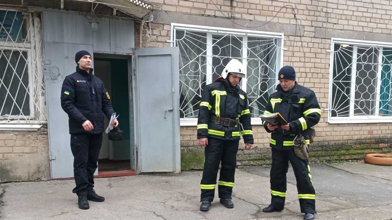 Як вціліти пацієнтам пологового будинку і психлікарні? ДСНС перевірила готовність до дій при пожежі