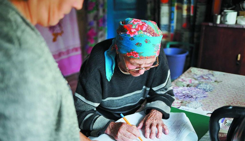 Примусового переведення на картки не буде. Укрпошта продовжить виплату пенсій та соцдопомоги