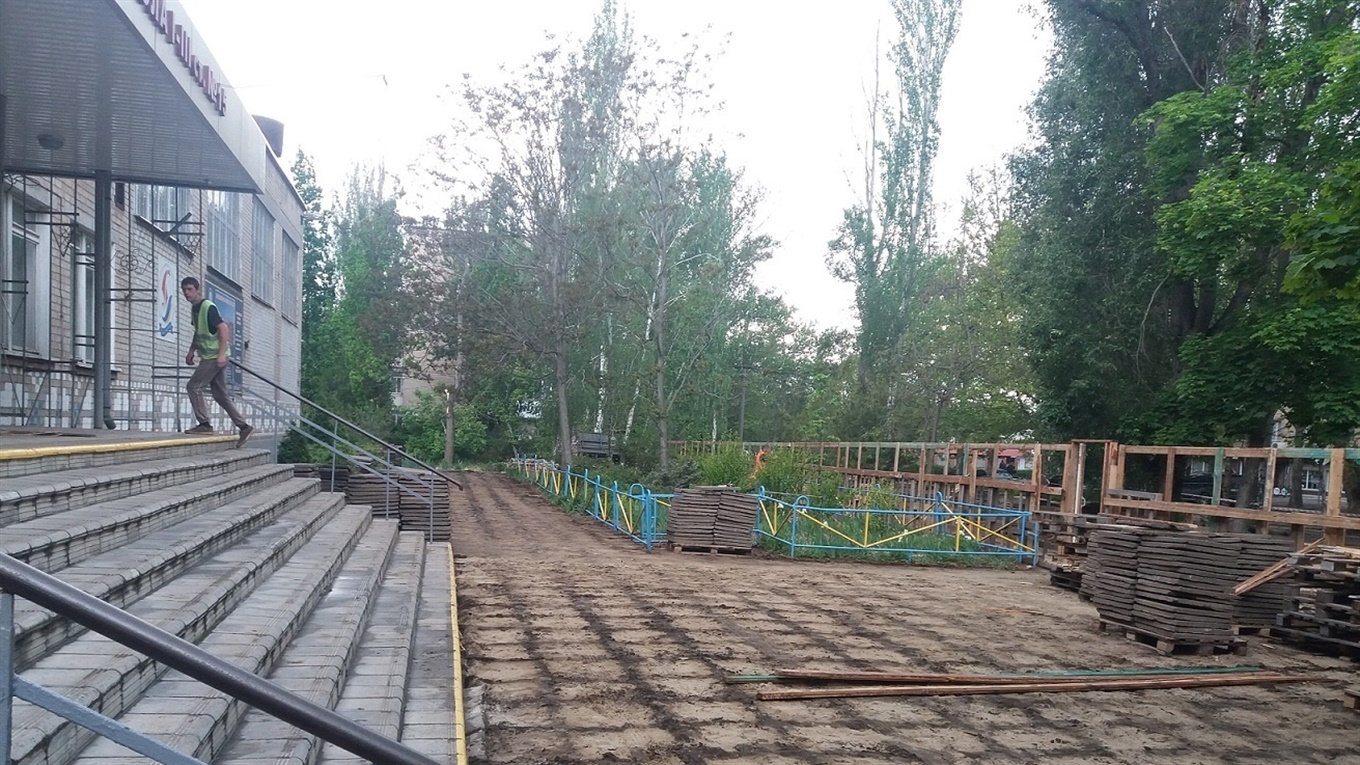 «Во время дождя вода в классах попадала в плафоны»: в Мелитополе реконструируют 46-летнюю школу
