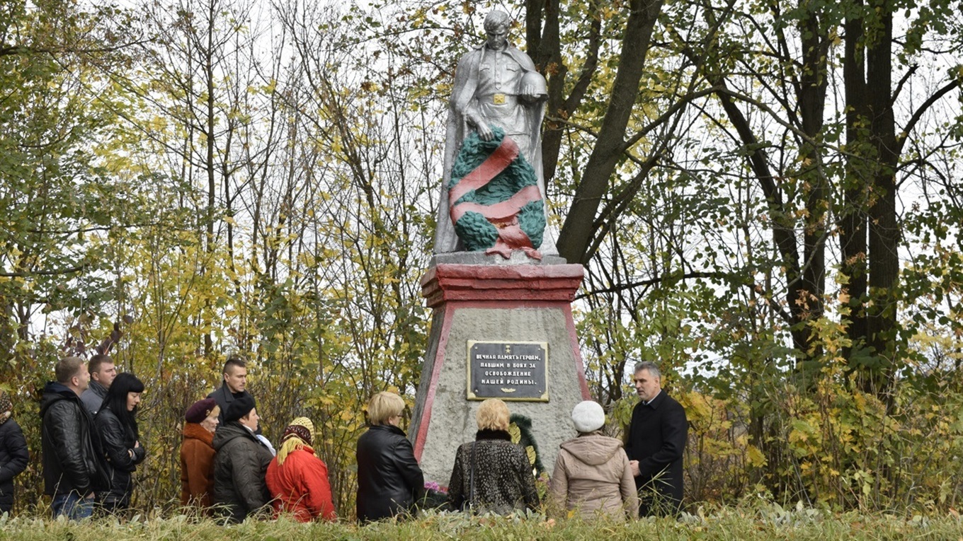 Жмеринчани вшанували пам'ять визволителів: фотосюжет