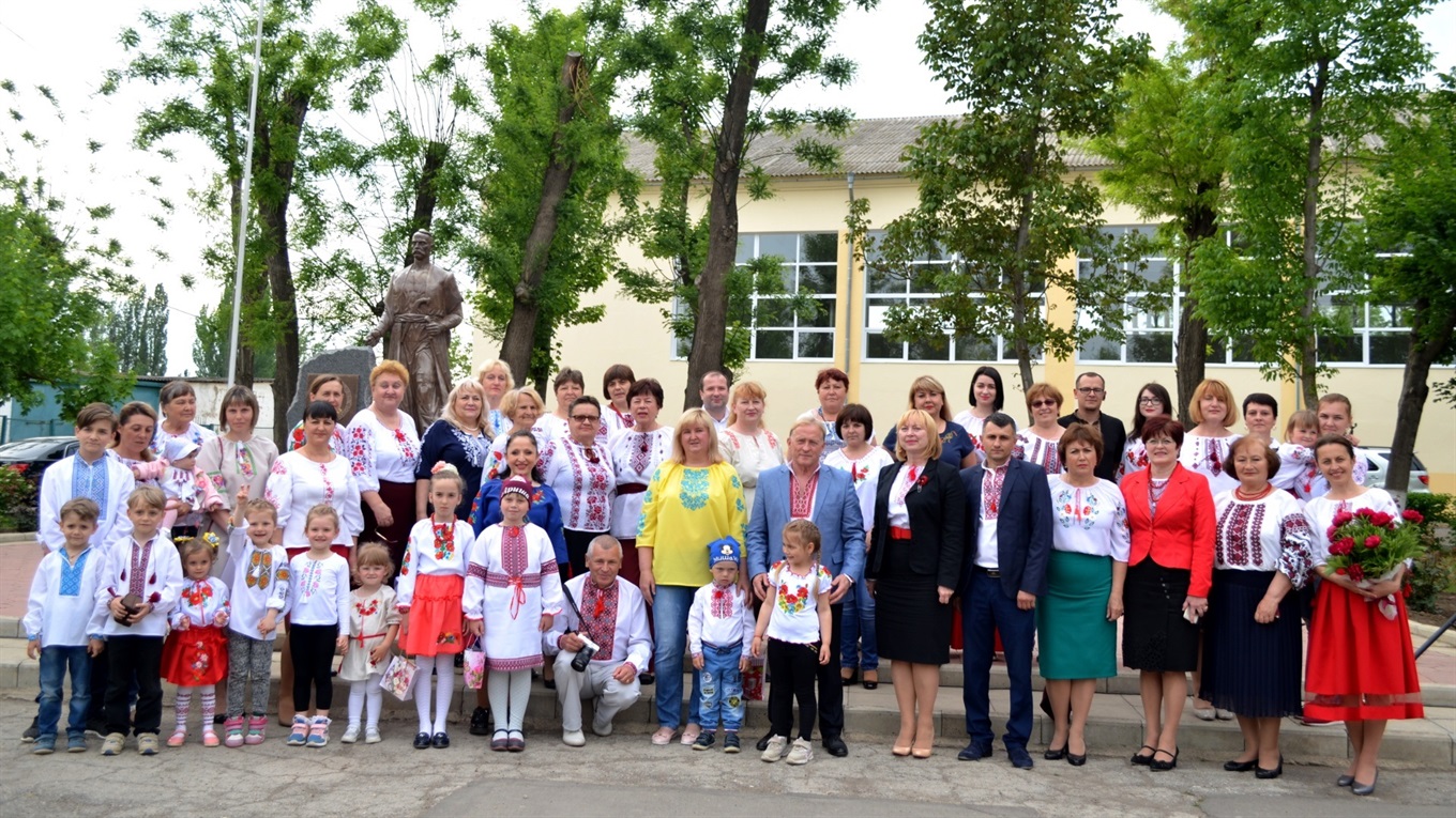 Свято до Дня вишиванки в Біляївці відбулося: хто і що можуть це підтвердити
