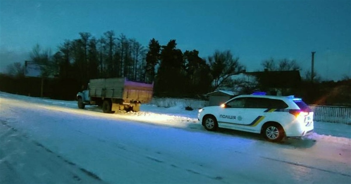Водій-порушник на Звягельщині намагався відкупитися від відповідальності