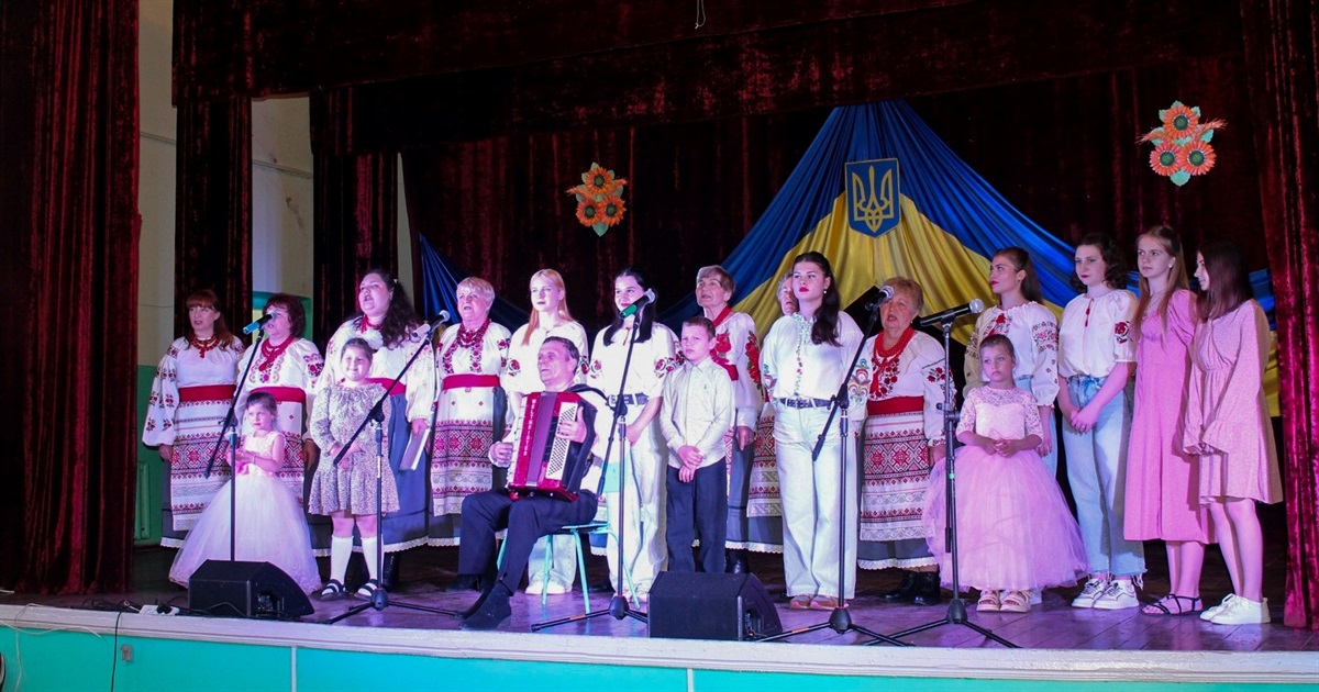 У Великій Каратулі провели благодійний захід «З любов’ю крізь покоління» і зібрали донати на ЗСУ