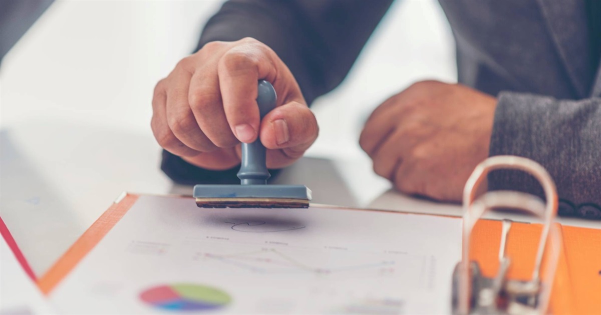 Безхазяйна будівля в Наталівці: Звягельська міськрада шукає власника об'єкта